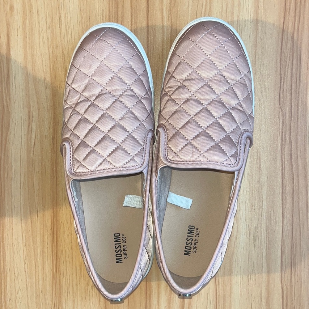 Womens GUC slip on shoes